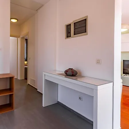 Awesome In With Kitchen Apartment Pula
